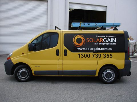 renault-trafic-signage-1